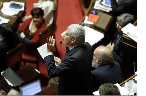 Senato: il dibattito su SilvioL'ultimo gran rifiuto di GrassoL'estremo tentativo di Casini