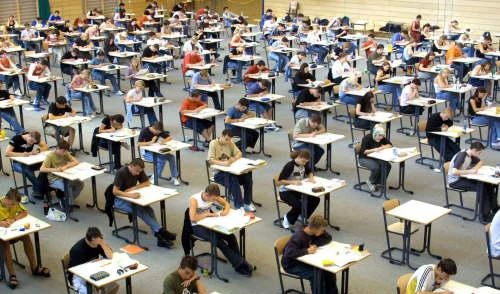Corretto un altro errore di Monti:rinviati a settembre i testper le facoltà a numero chiuso