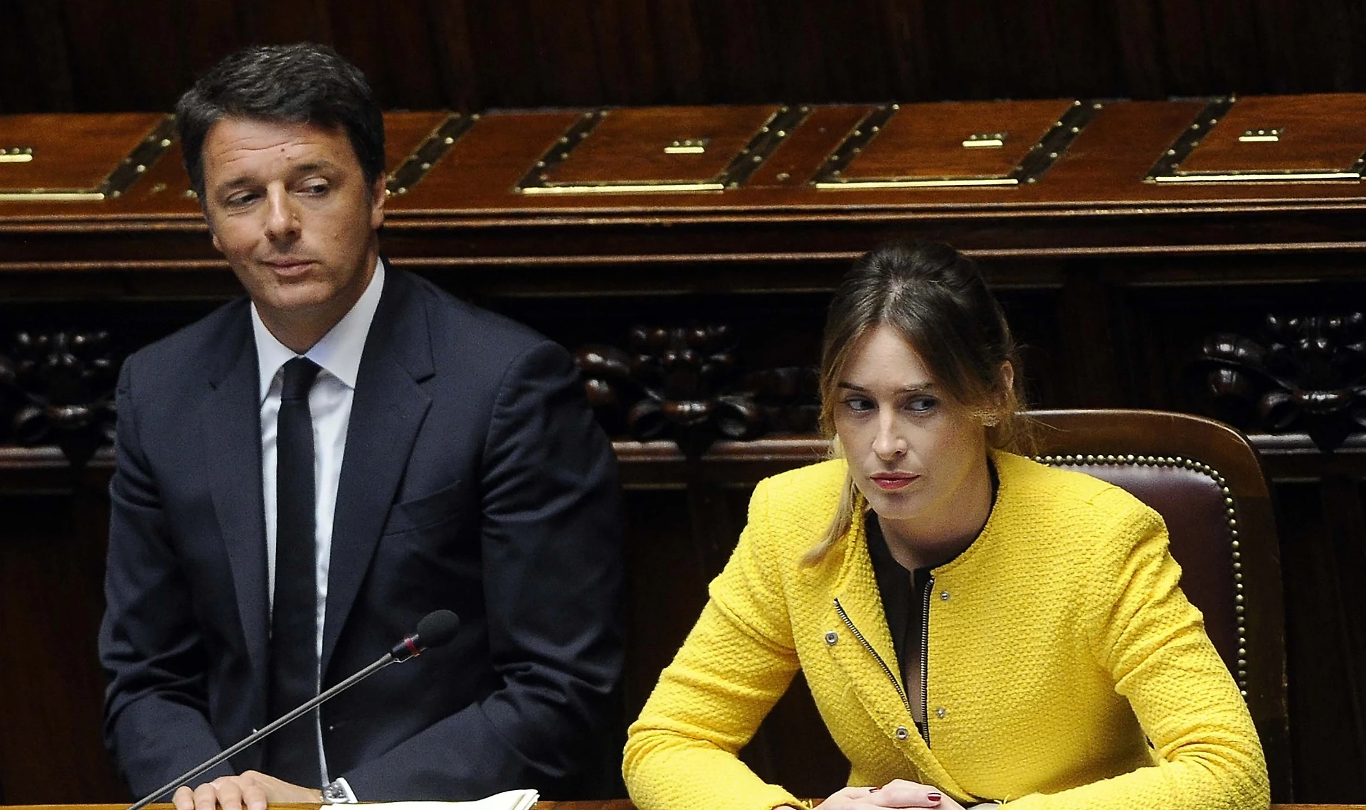 Maria Elena Boschi, anche Matteo Renzi la scarica sui collegi elettorali: "Io adesso dove mi candido?"