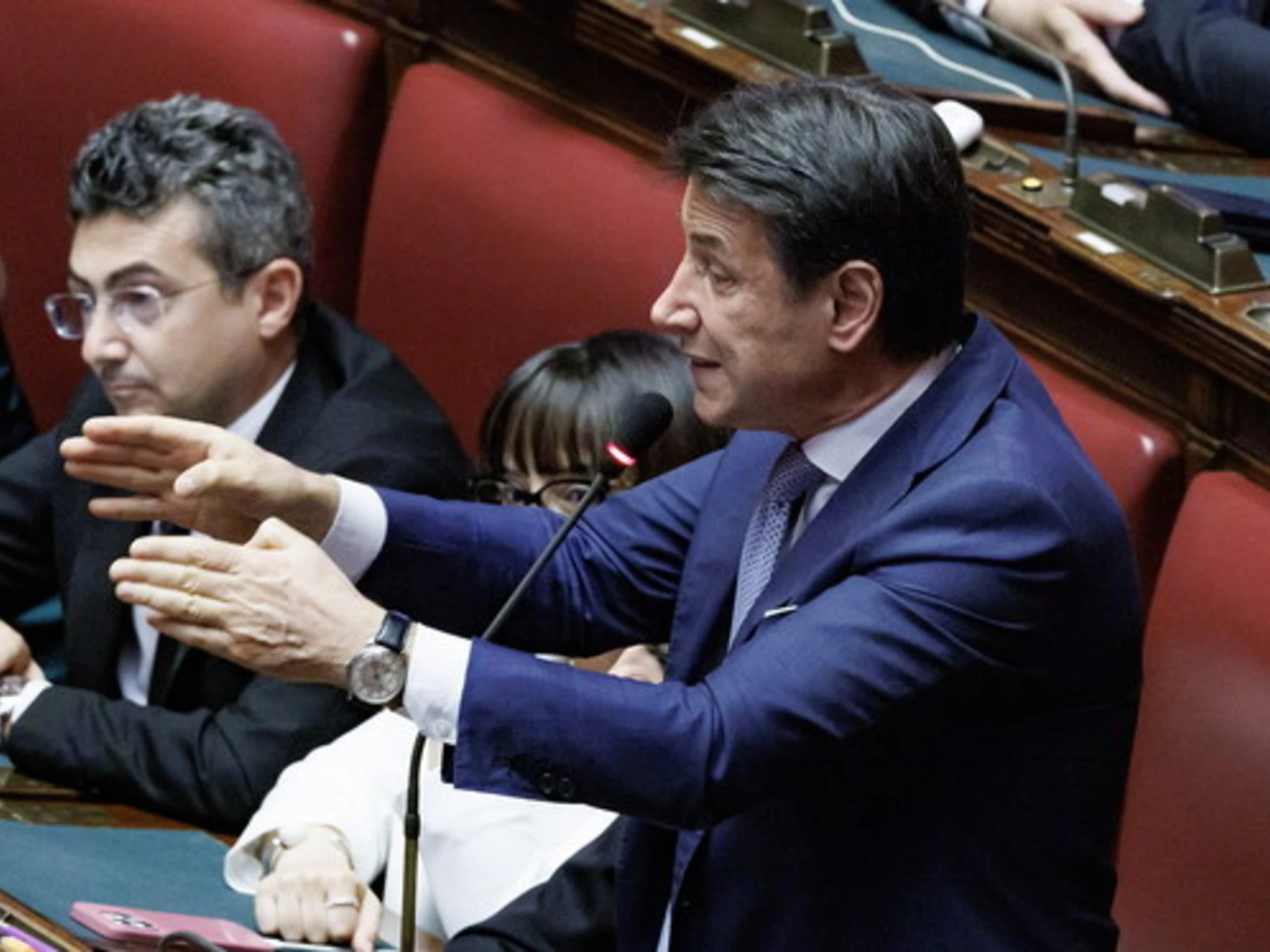 Giuseppe Conte infanga Meloni? Ma fa un'altra figuraccia