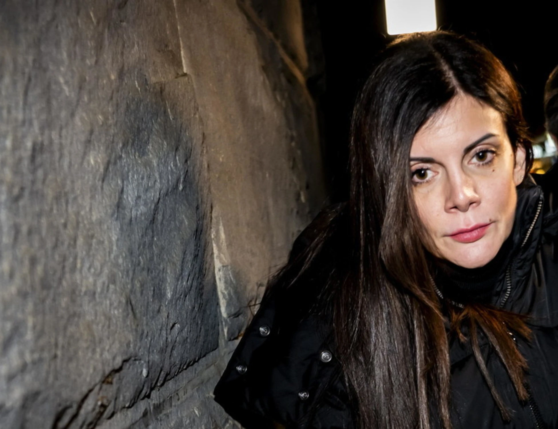 Crans-Montana, la vergogna di Jessica Moretti: come scarica tutto sui camerieri