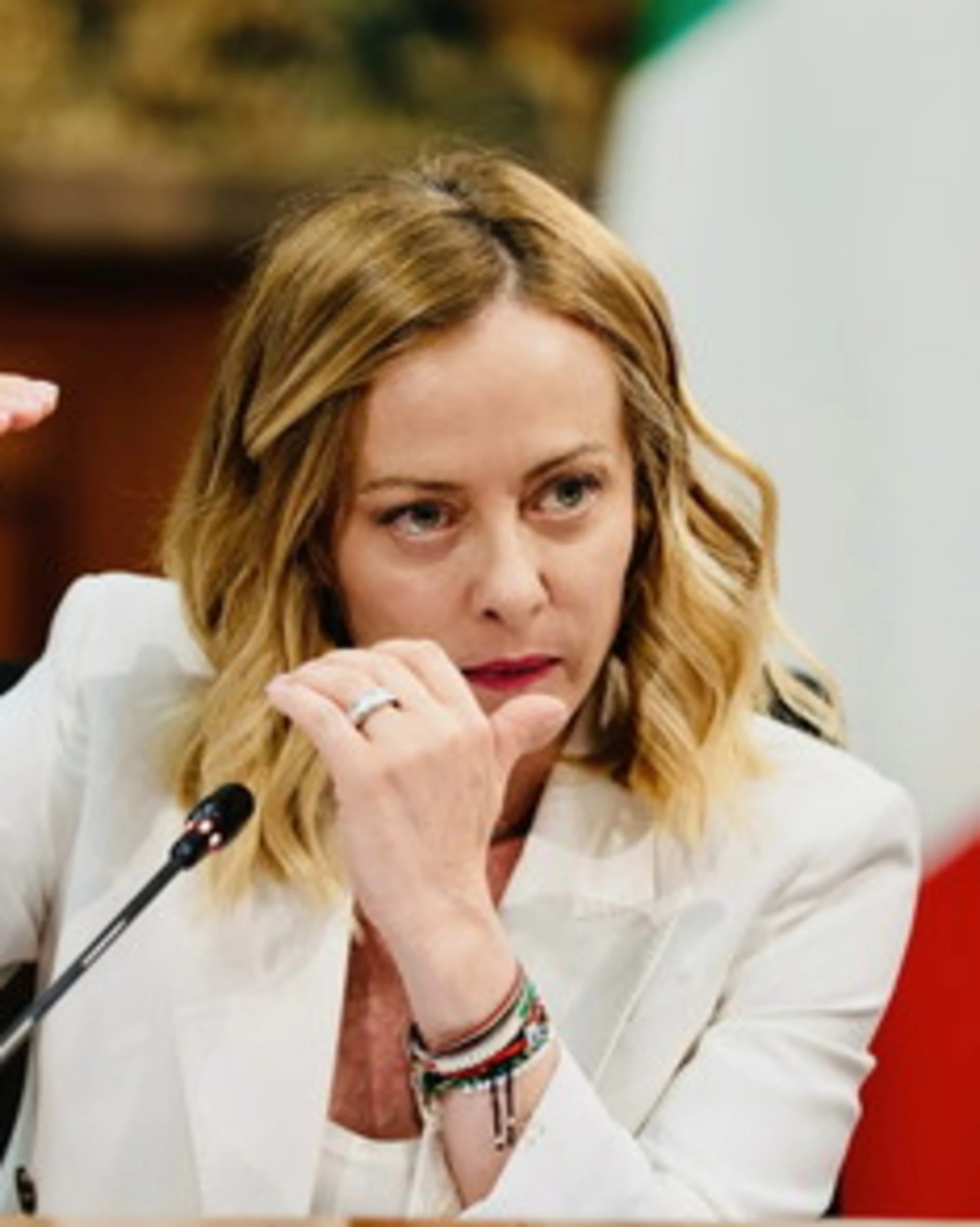 Ucraina, negoziati di pace: Meloni ha il sì del Papa