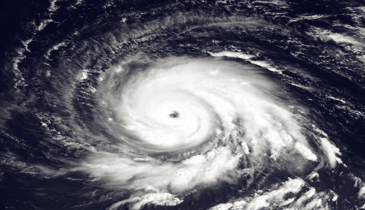 L'uragano Ophelia punta sull'Europa