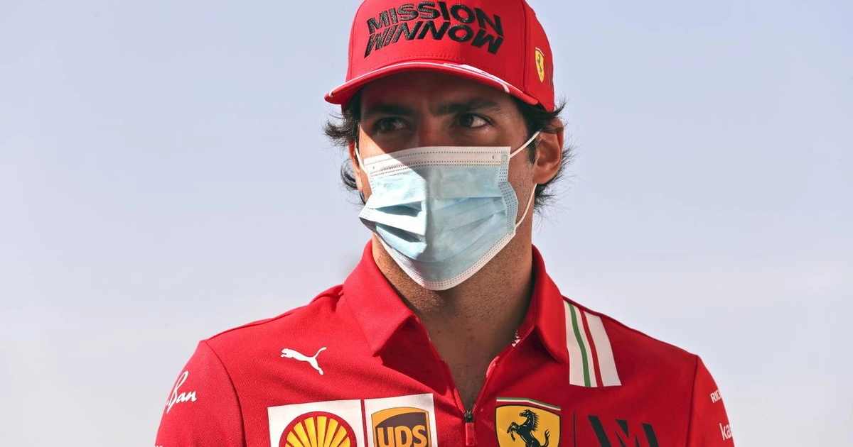 Carlos Sainz, "non è una bella sensazione: cosa ci succede 300 km/h". Ferrari, ora è panico