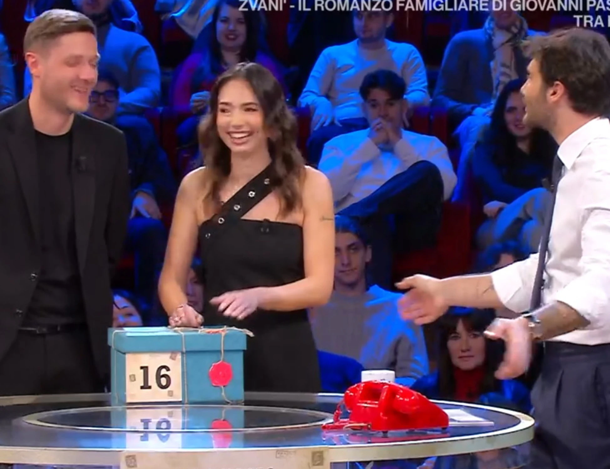 Affari Tuoi, pesante sospetto su De Martino e Angelica: "È mai successo prima?"