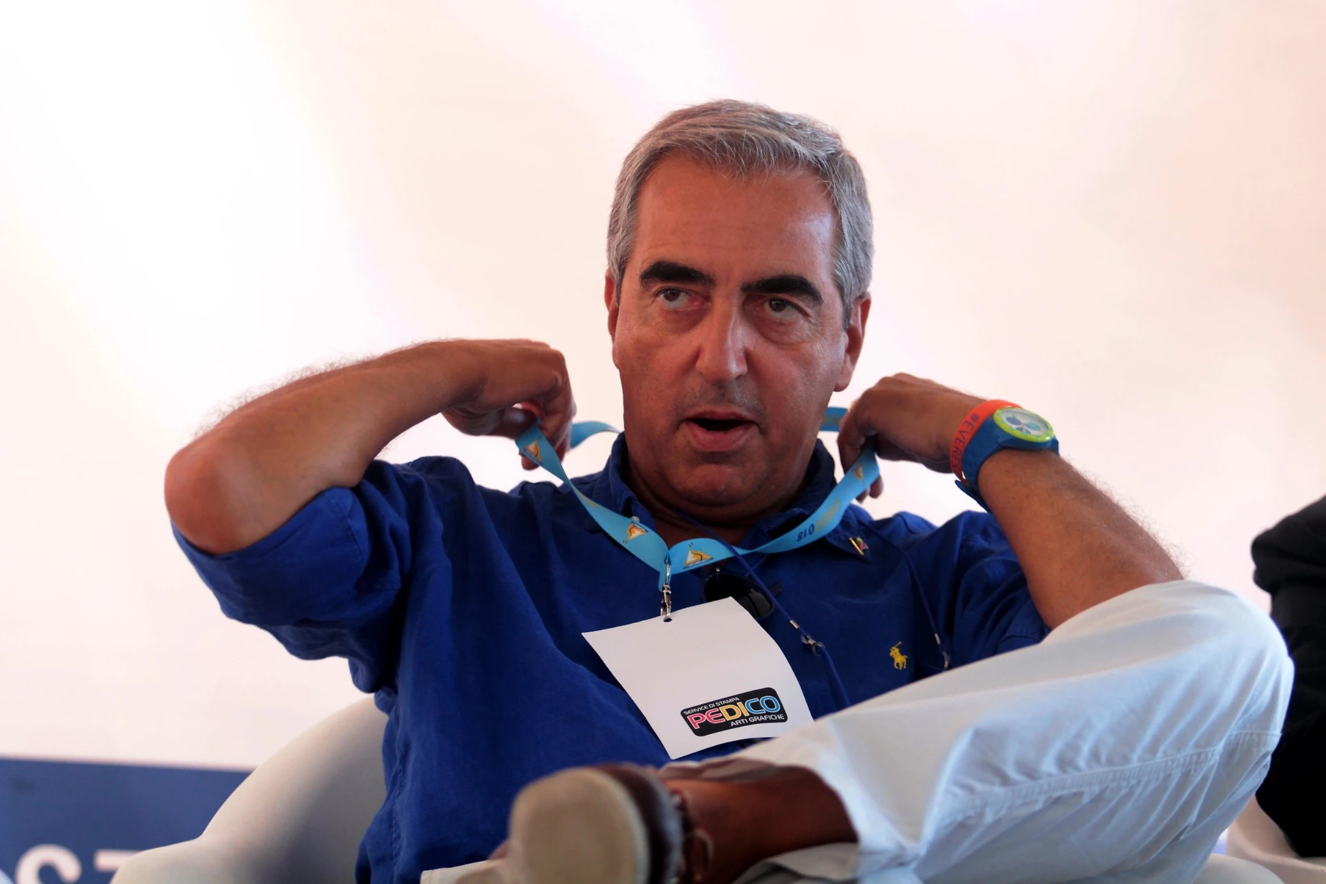 Giusepppe Conte massacrato: "Cialtrone, rigattiere, una vergogna, piglia per il c*** gli italiani"