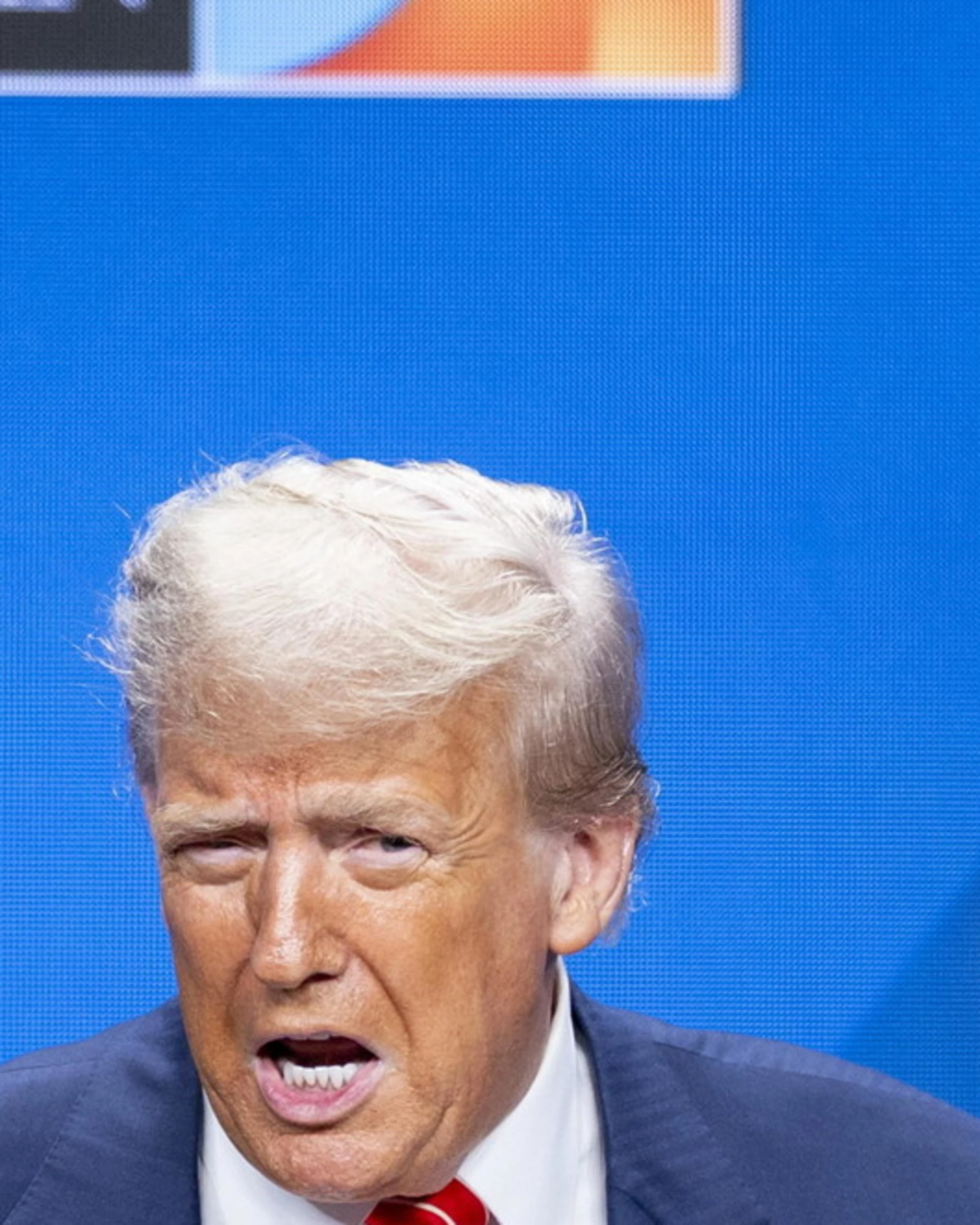 Donald Trump al vertice Nato: "Un accordo monumentale"