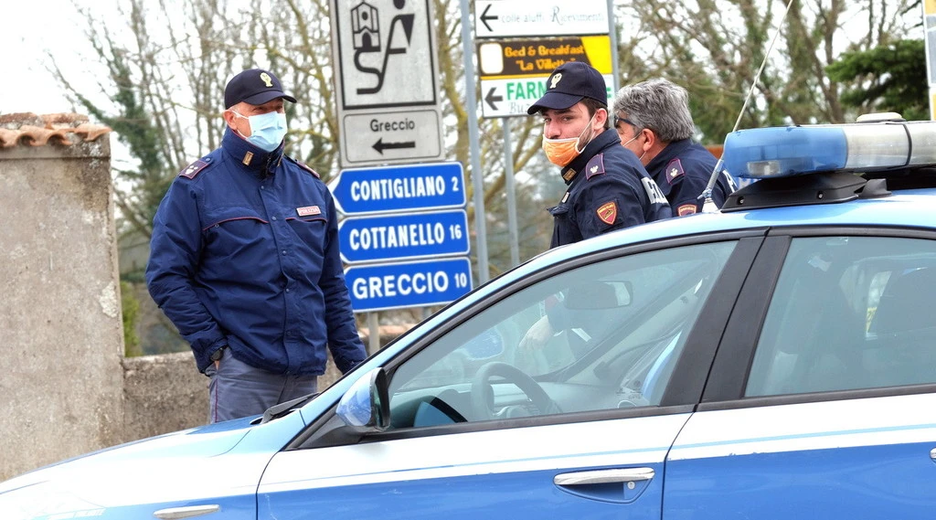 Coronavirus, impennata di multe per chi non resta a casa: gli effetti del caos comunicativo del governo