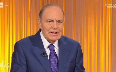 https://media.liberoquotidiano.it/4aiu2puUbuGmFWsCvRpXg8HXj8VTc_y_odGvH3_l5Jg/width:800/quality:90/aW1hZ2VzLzIwMjUvMDkvMDgvMTM1ODI0NjM0LWRlYzZiMjIyLWMwODktNGRjZi1iMDVmLWMwNmIwOGVmOWZlNS5qcGc.webp