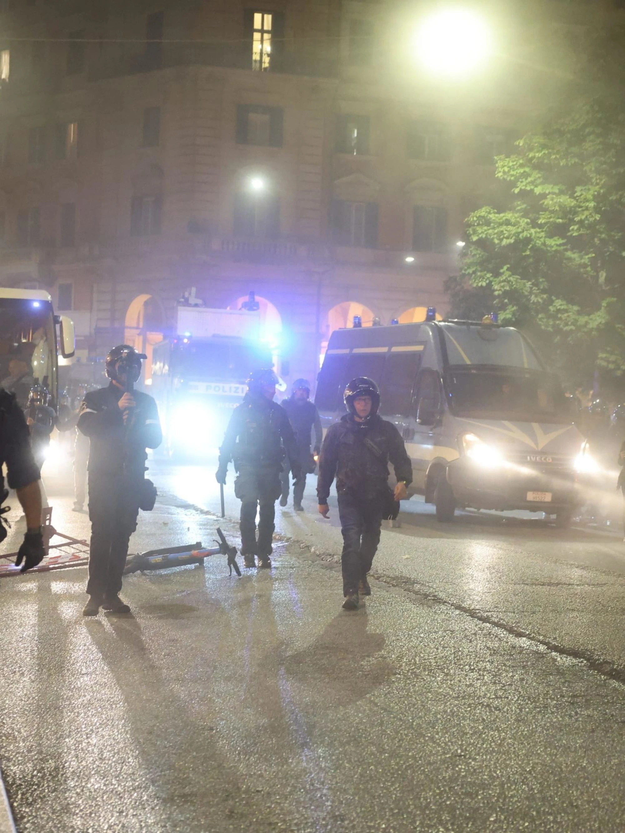 Quei compagni di proteste più estremisti dei terroristi