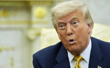 Trump, fango del Wsj: la lettera "oscena" a Epstein per suoi 50 anni