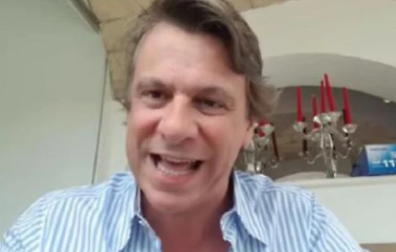 Coronavirus, il sospetto di Nicola Porro: "Se i numeri fossero veri, perché bloccare tutti i voli?"
