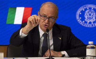 Valditara replica a Beppe Sala: i numeri che sbugiardano il sindaco Pd