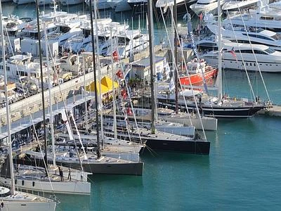 No deduzione per canoni leasing yacht