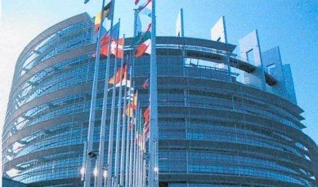Ue, le sedi di Strasburgo e Bruxelles ci costano 180 milioni