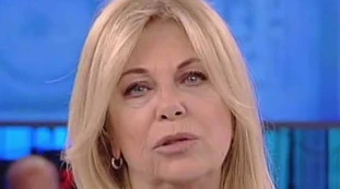 Rita Dalla Chiesa, la furia per la vergogna del prof contro la studentessa malata di Covid: "Per voi va denunciato?"
