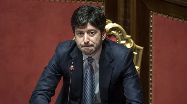 Coronavirus, quando Roberto Speranza a fine febbraio incontrò Gallera. Poi Giuseppe Conte ha oscurato il ministro