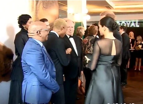 Meghan Markle, il video rubato terremota il Regno Unito: "Non lo rendono facile", insulta la famiglia reale?
