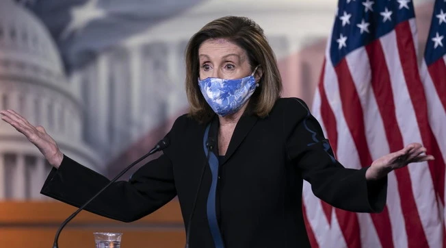 Nancy Pelosi alla Casa Bianca? Scenario clamoroso: "Se Donald Trump non ammette la sconfitta, si ritrova la peggior nemica presidente"