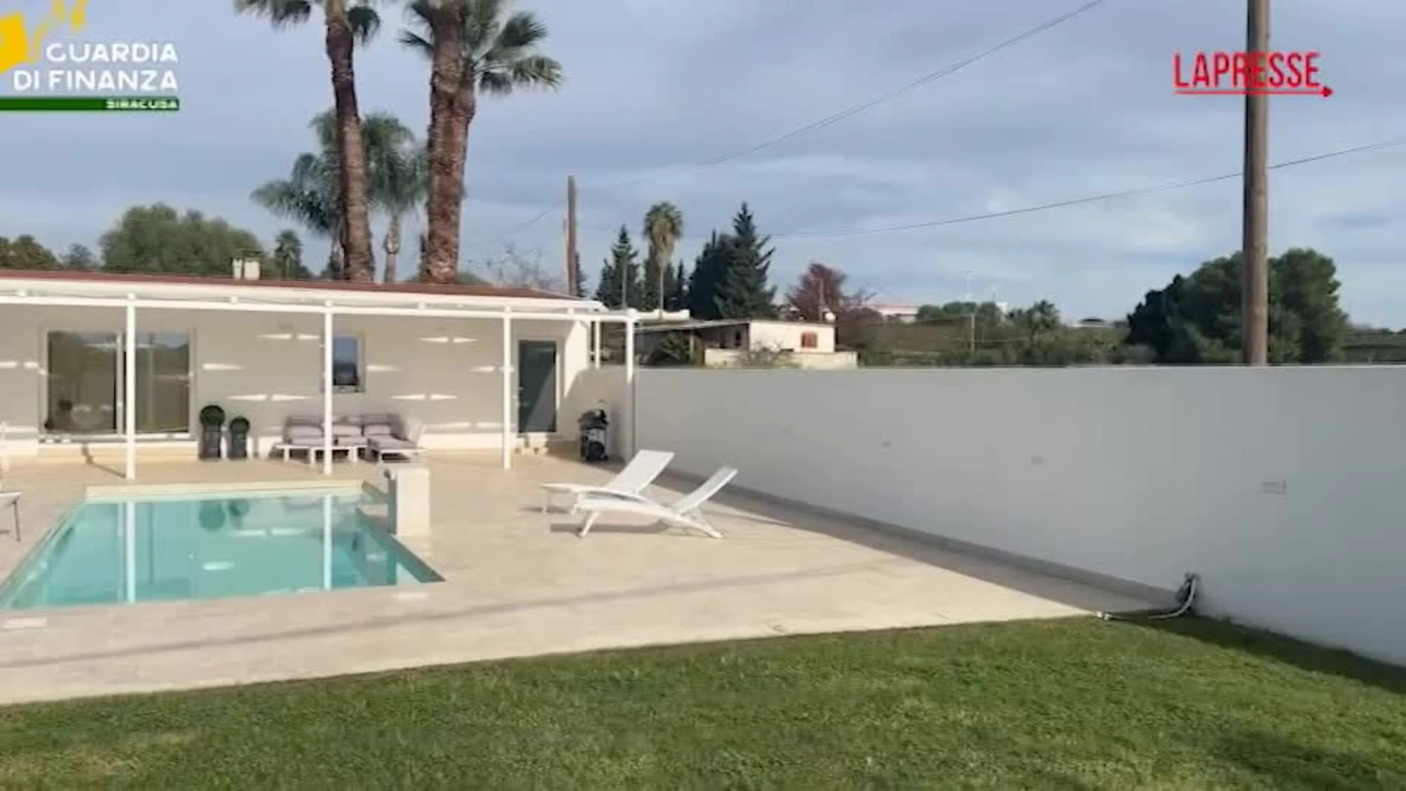 Siracusa, vendevano falsi di lusso online: smantellato giro da 2 milioni di euro