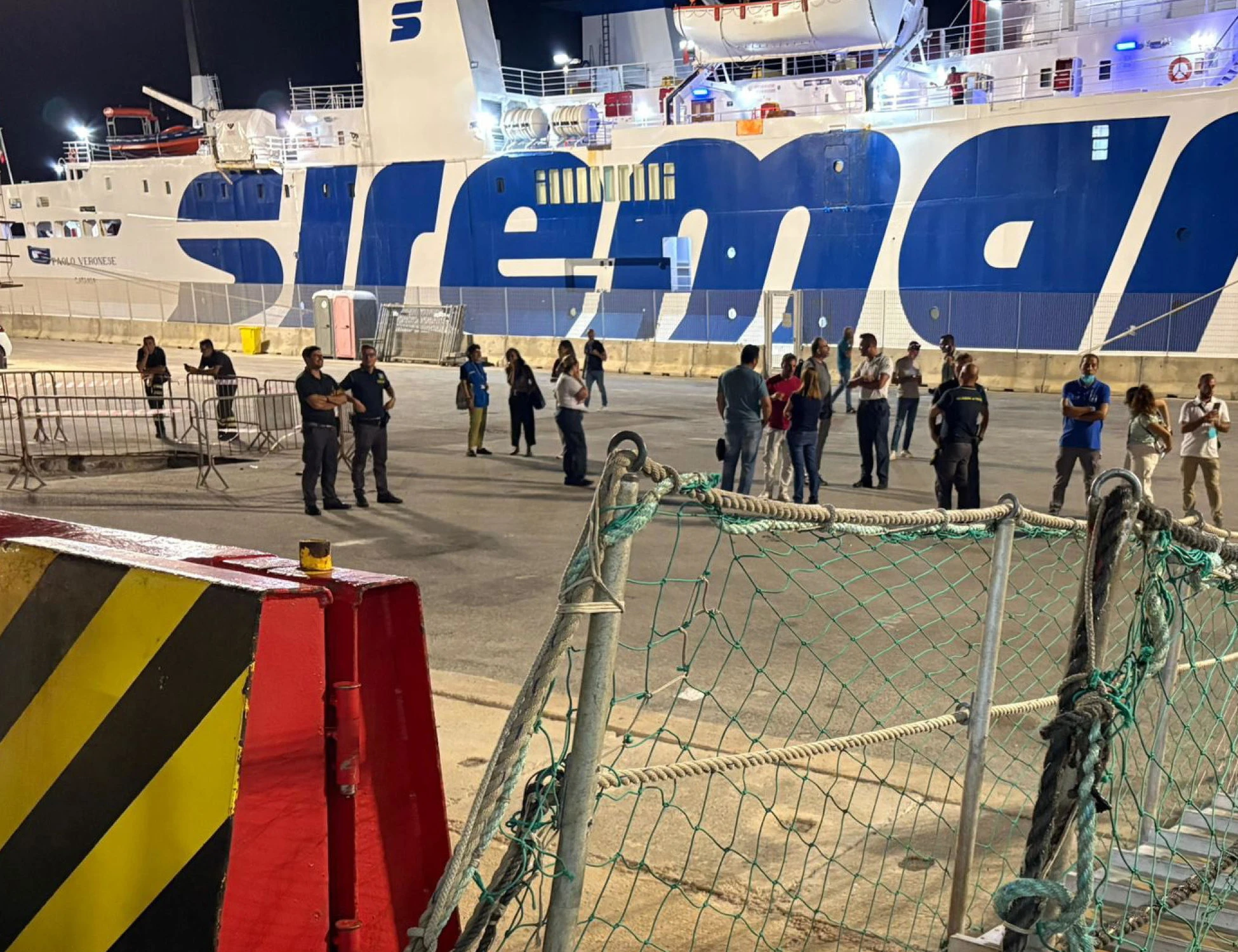 Ong Mediterranea sfida il governo e porta i migranti a Trapani