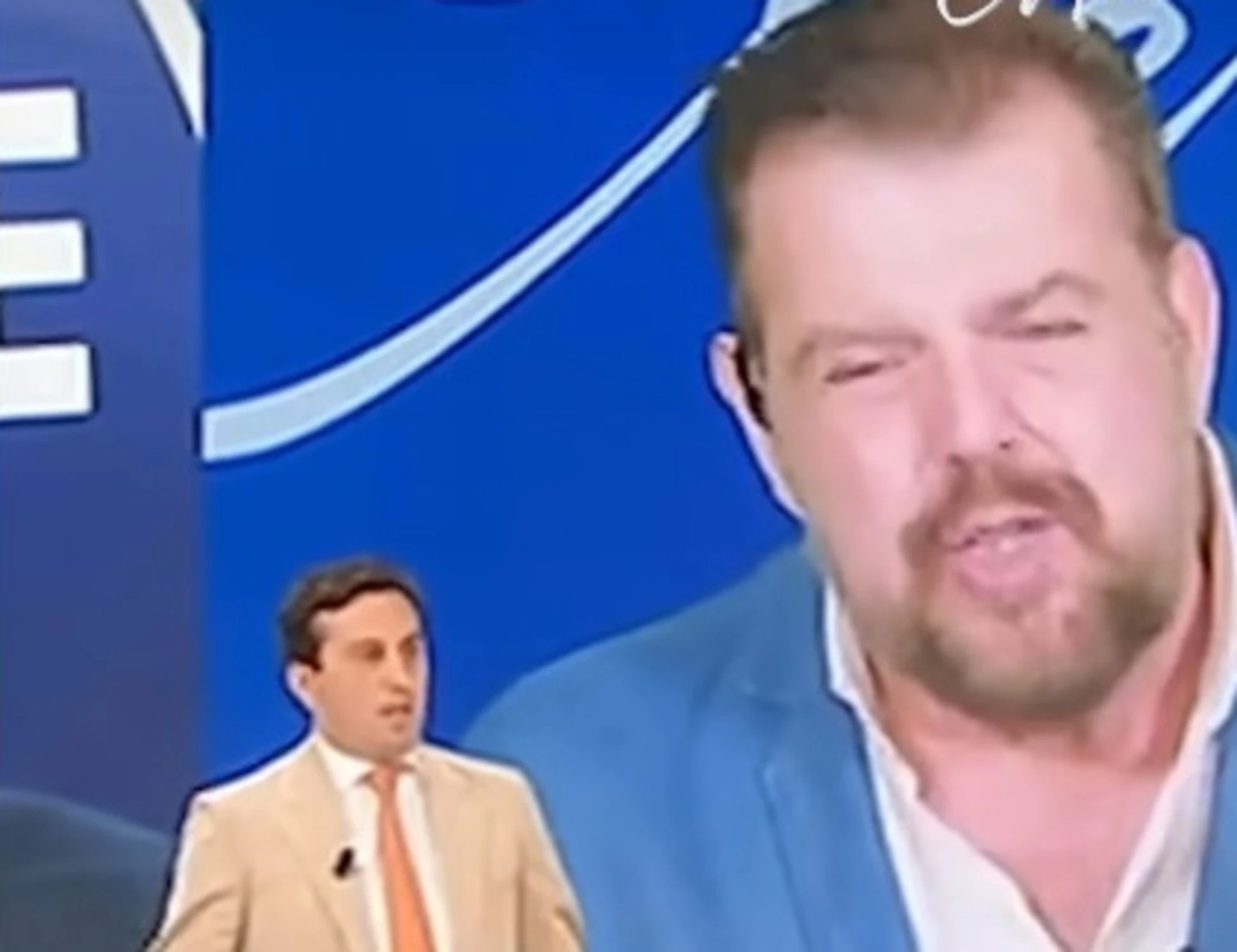L'aria che tira, rissa Crespi-Parenzo su Vannacci: "Buffone, non dire putt***", "Quando stavi lì..."