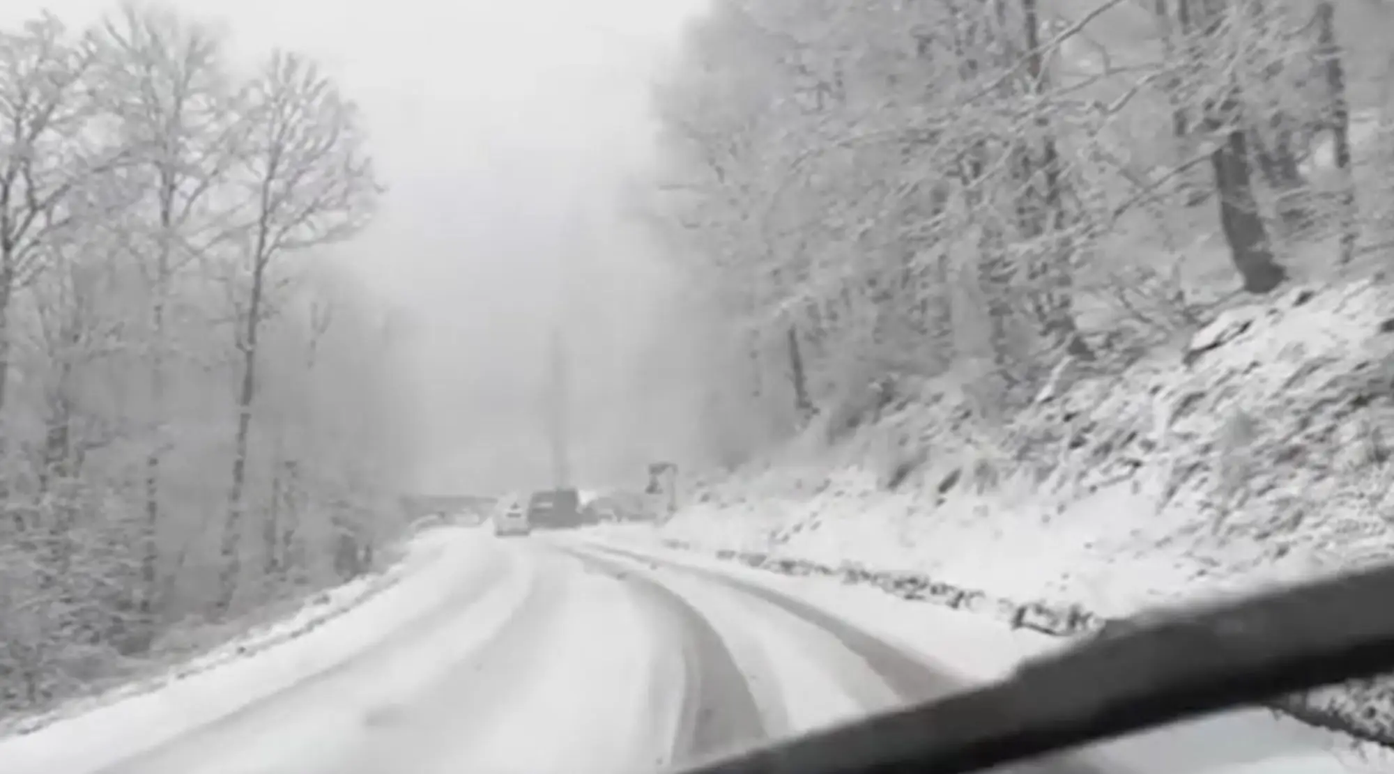 Meteo, Natale sotto la neve a bassa quota: cambia tutto