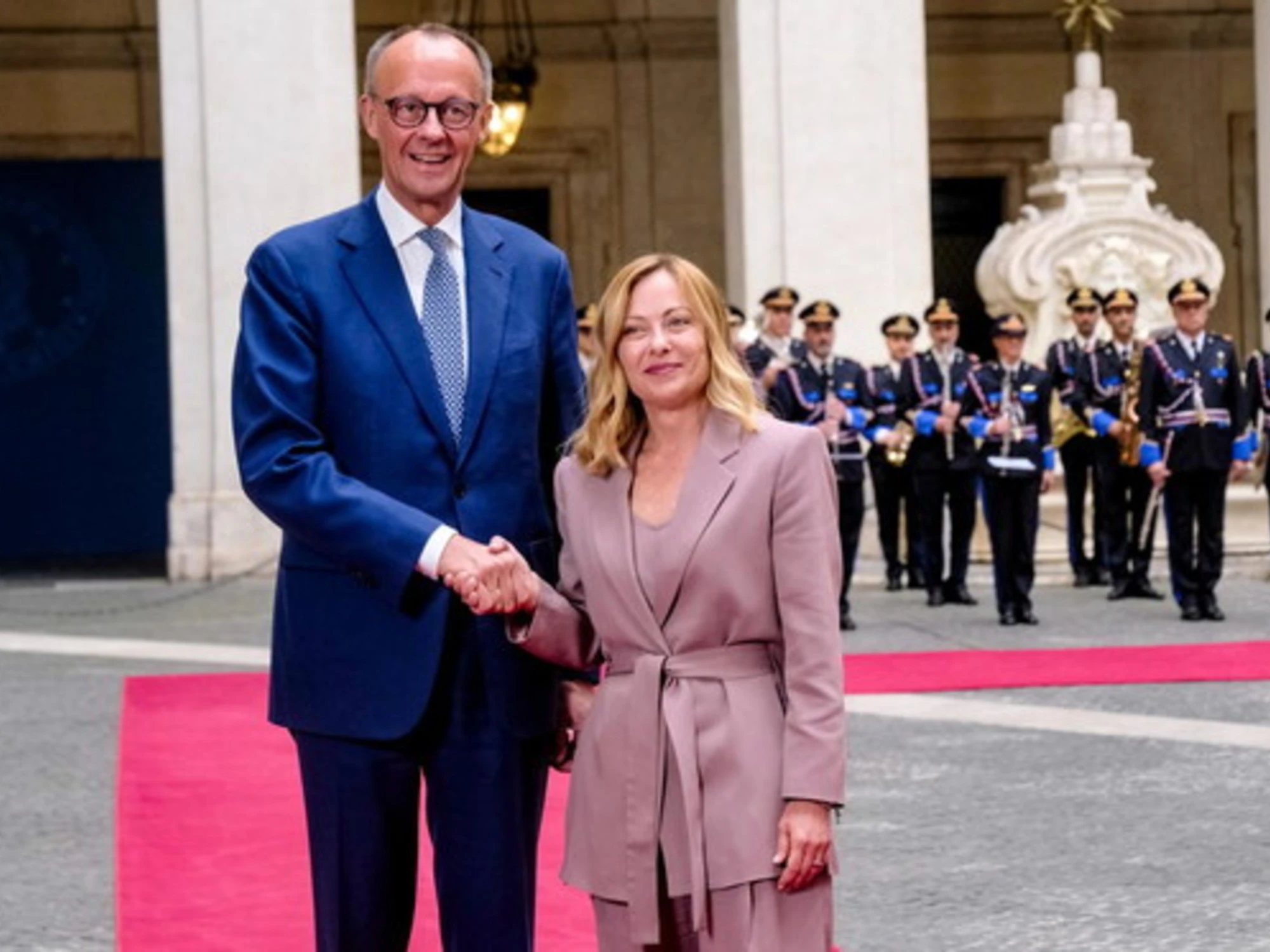 Meloni-Merz, sinistra ko: "La smentita più efficace"