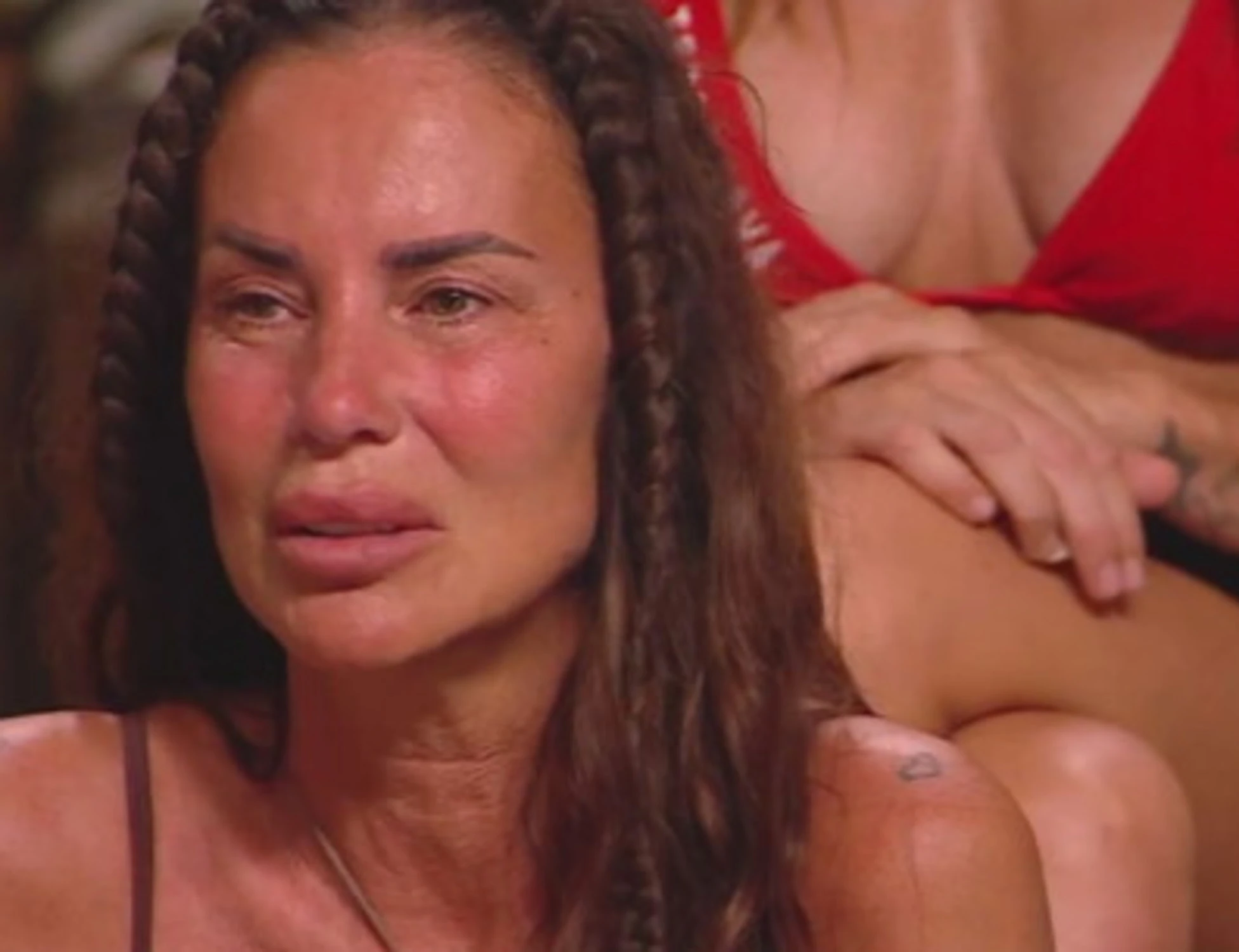 Isola dei Famosi, Antonella Mosetti si ritira: cosa c'è dietro