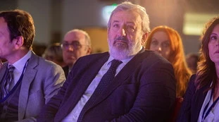 Michele Emiliano, chiesta la condanna a 1 anno: "Imitava la Serracchiani, così..."