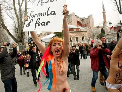 Arrivano le Femen al Lido: ecco il doc 'Ukraine is not a Brothel'
