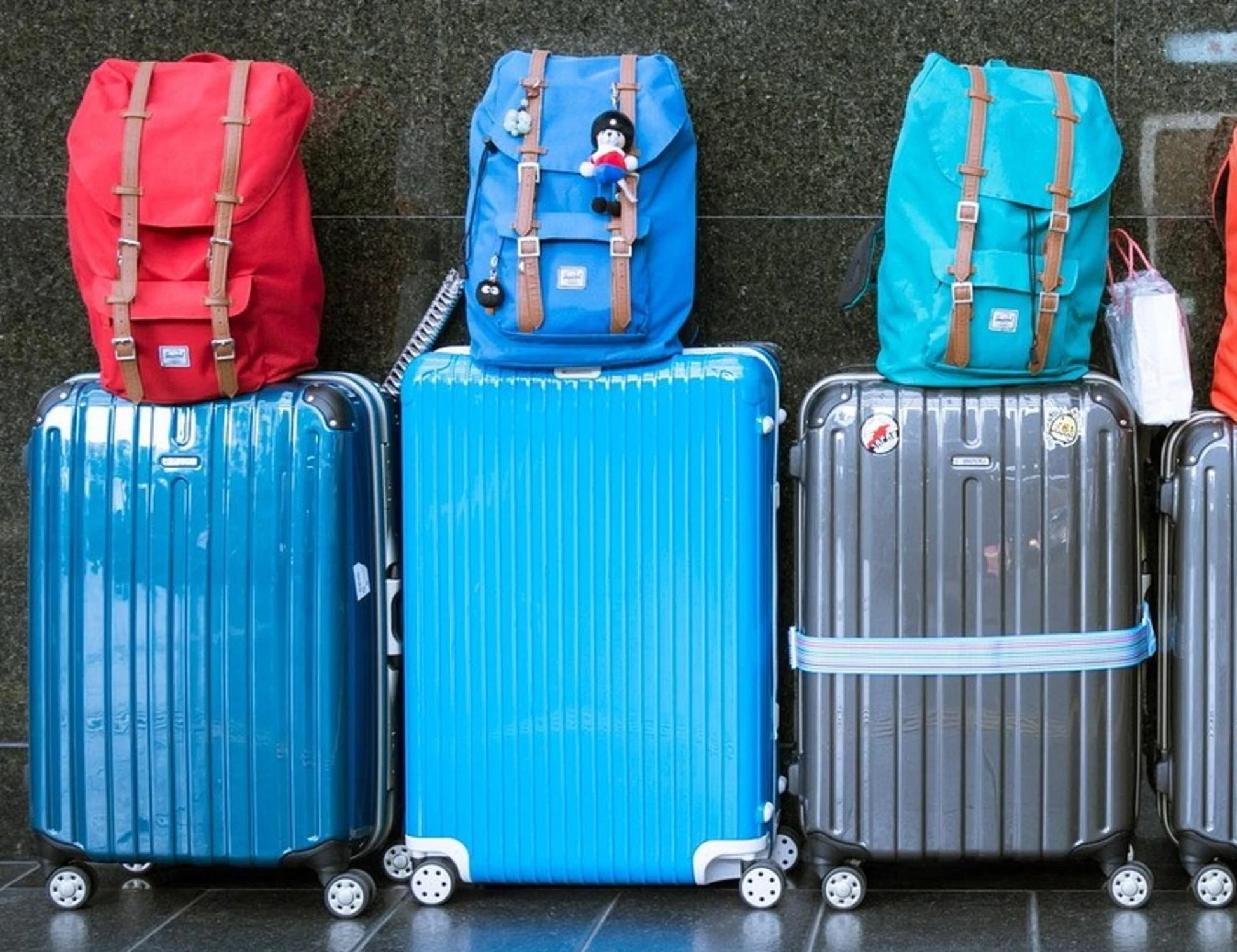 Aeroporto, l'ultima truffa dei bagagli: occhio all'etichetta