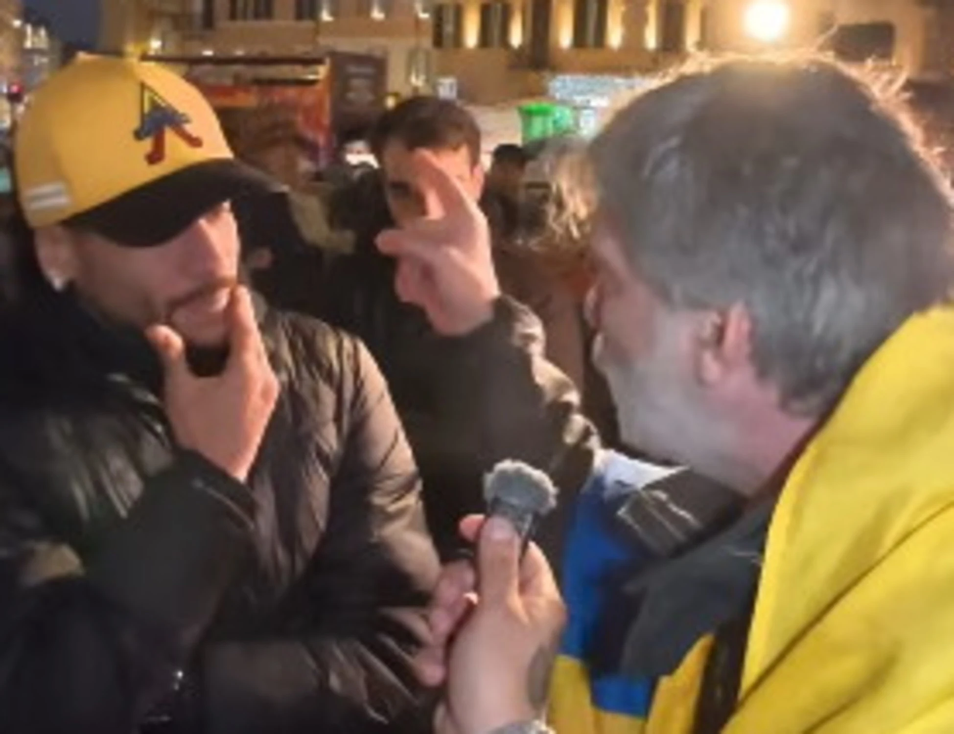 Roma, venezuelana aggredita al corteo di Anpi e Cgil: "Scappa anche da qui"