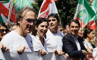 Corteo pro-Gaza a Roma, sinistra smascherata: "Tutti al voto"
