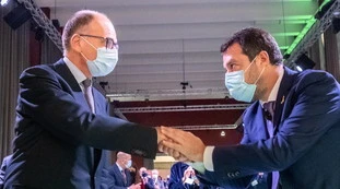 Matteo Salvini, "mani libere". Verso la crisi: Lega-Pd-M5s, caos al vertice di maggioranza 