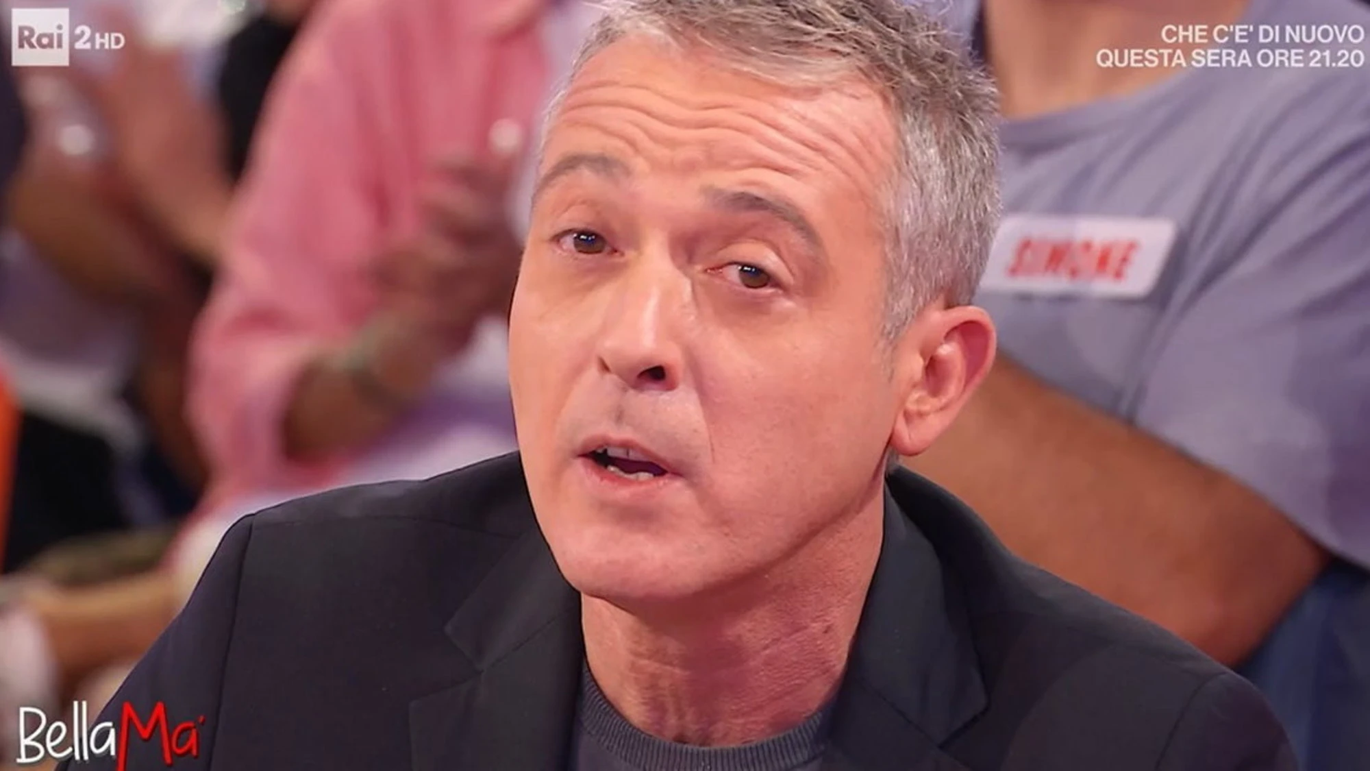 Referendum, Pierluigi Diaco linciato perché vota Sì: "Penzola", "Servo". E lui querela