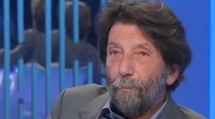 Massimo Cacciari su Macron: "Vince grazie all'establishment economico-finanziario"