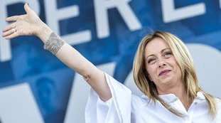 Giorgia Meloni, sondaggio Noto: trionfo già scritto nelle Marche, si cerca il bis nella Puglia di Conte
