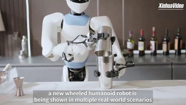 Cina, acquistare un robot umanoide ora è possibile, bastano 14 mila euro