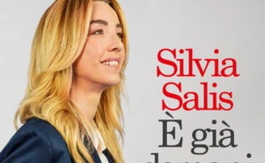 Silvia Salis, bastonate a Schlein: "Sinistra senza leader". E si smarca da Renzi