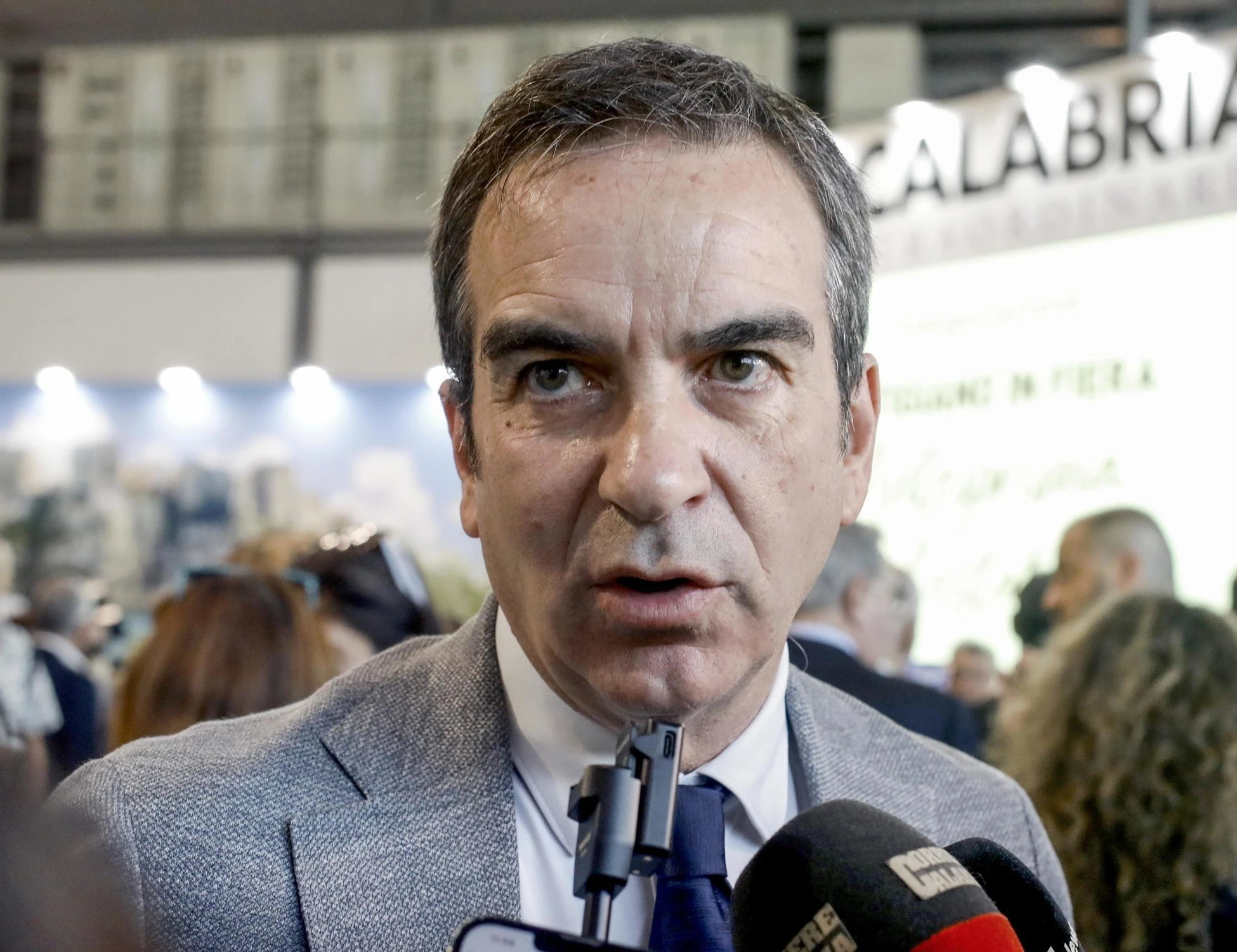 Farsa M5s su Occhiuto:  "Non doveva dimettersi"