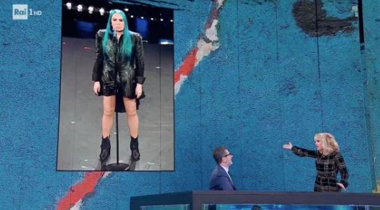 Sanremo 2019, Loredana Bertè, "le sue gambe e le tet*** di...". Sconcerto in diretta, apprezzamento indecente