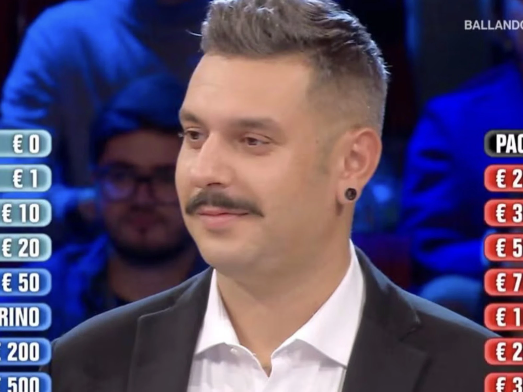 Affari tuoi, Daniele sconcertante: si rovina con una parola