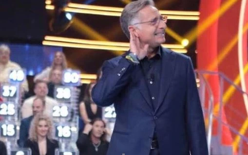Avanti un altro, Paolo Bonolis e la battuta contro la Juventus: "La caduta della signora?", senza precedenti