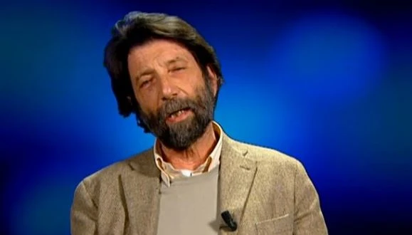 Massimo Cacciari sputtana Luigi Di Maio: "Vi spiego il suo trappolone per Matteo Salvini. Ma Silvio Berlusconi..."