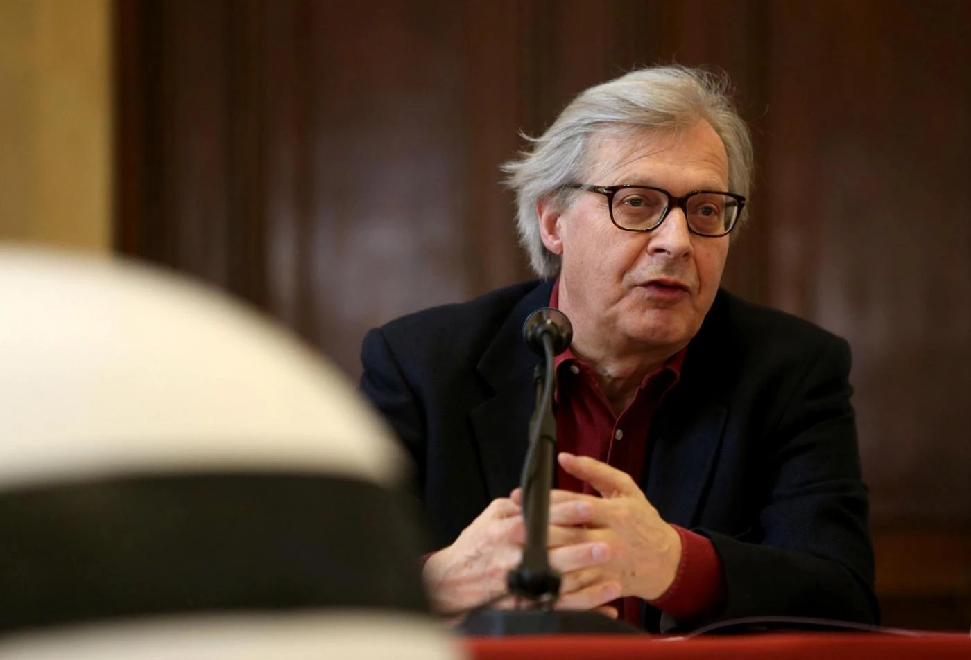 Vittorio Sgarbi si candida a guidare il "Rinascimento" di Forza Italia: "Tajani? Privo di fantasia"