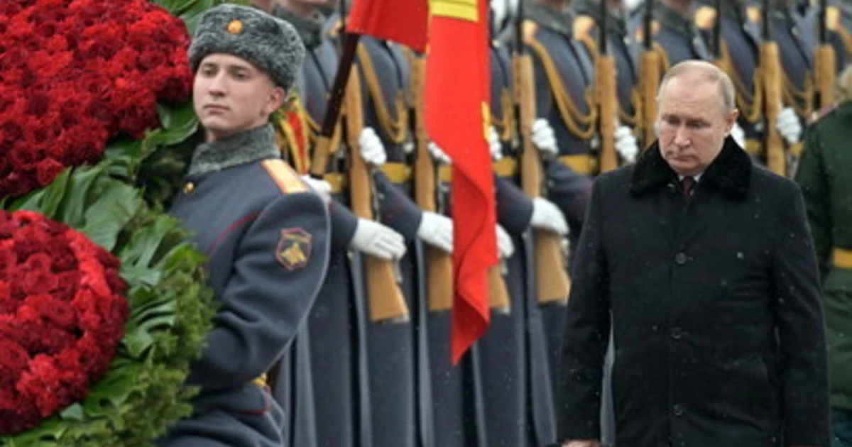 Vladimir Putin, la rivolta delle spie russe: documenti trafugati, "solo opzioni di sconfitta"