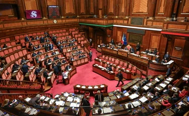 Spaccio di strada, ok allo stop della lieve entità: insorgono le opposizioni