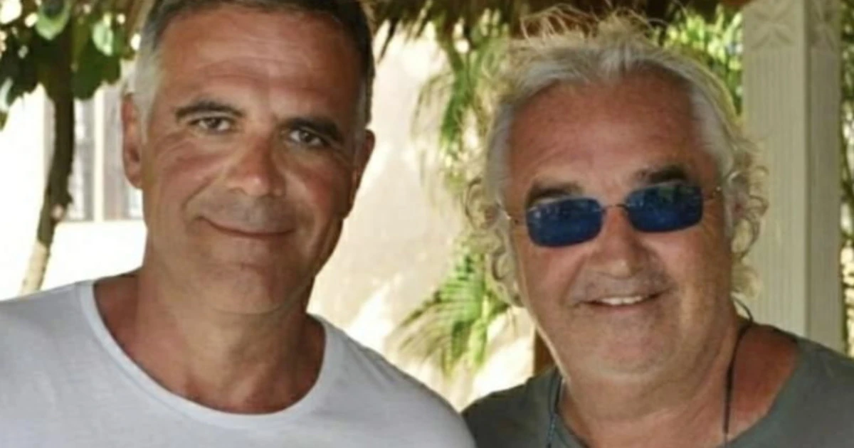 Flavio Briatore ricoverato da Alberto Zangrillo: "Scemo e più scemo", il massacro senza rispetto