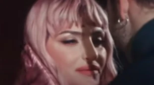 Arisa disintegra la censura, "video a luci rosse con Vito Coppola": fan sconvolti